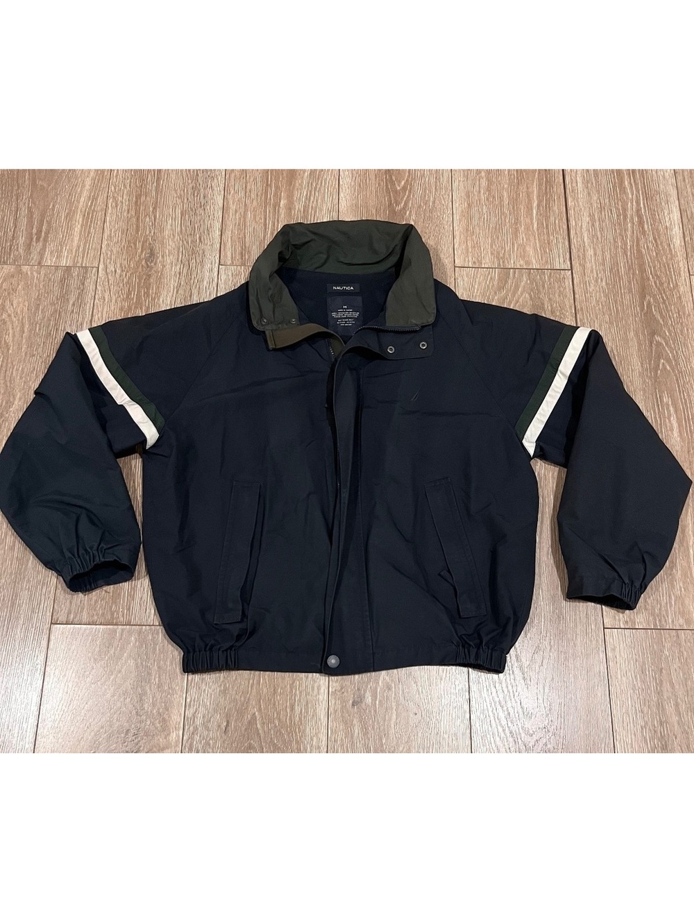 Vintage Men’s Navy Nautica Sailing Jacket Windbreaker (medium)